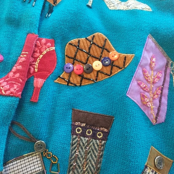 One of a kind sweater - Picture 4 of 4